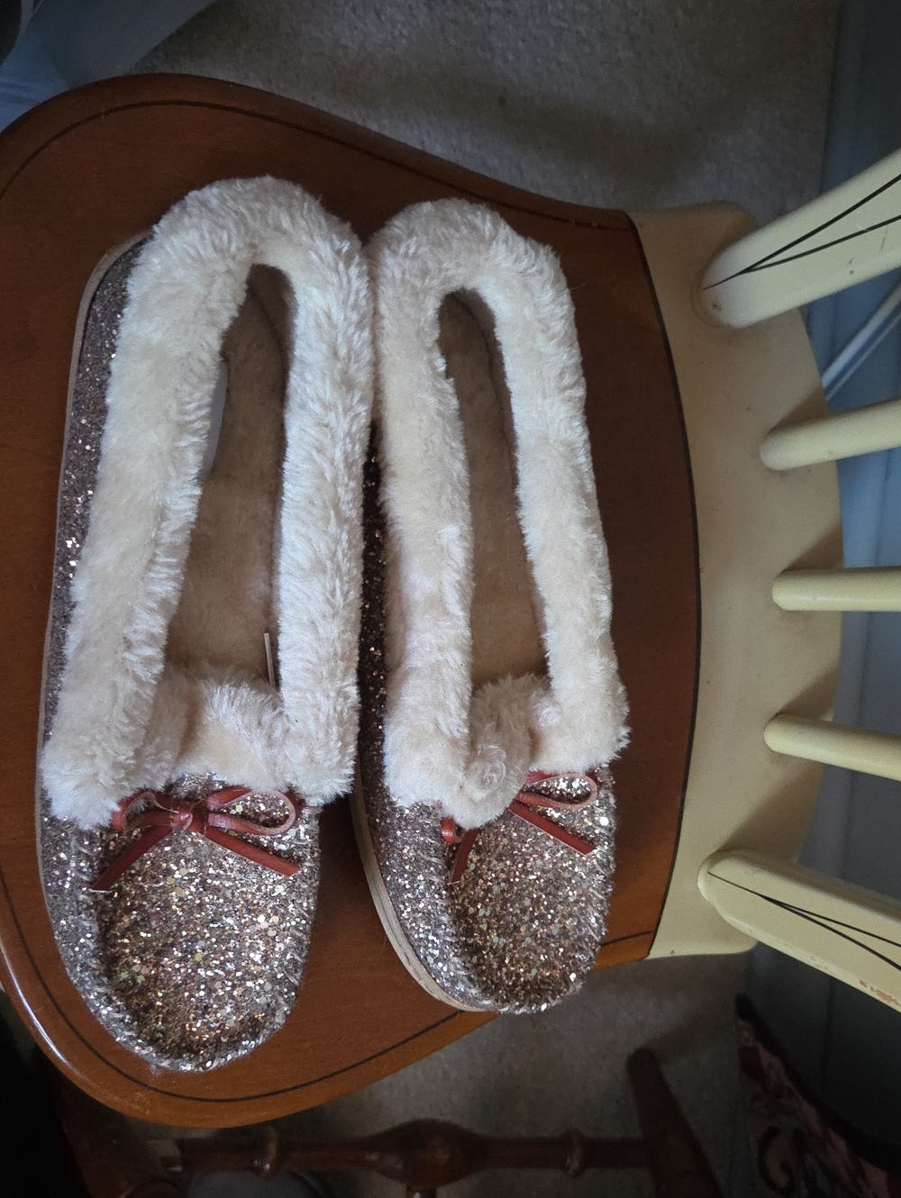 Old Navy Gold Glitter Faux-Fur Slippers